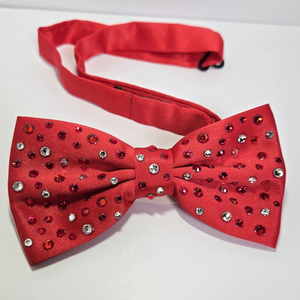 Red Rhinestone Bowtie - Picture 3 of 6